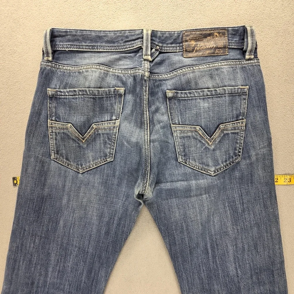 Diesel Jeans Mens 30x32 Blue Larkee Regular Straight Med Wash Button Fly 0074G